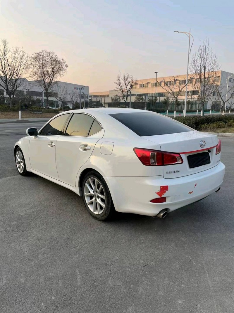 徐州11年雷克萨斯IS5