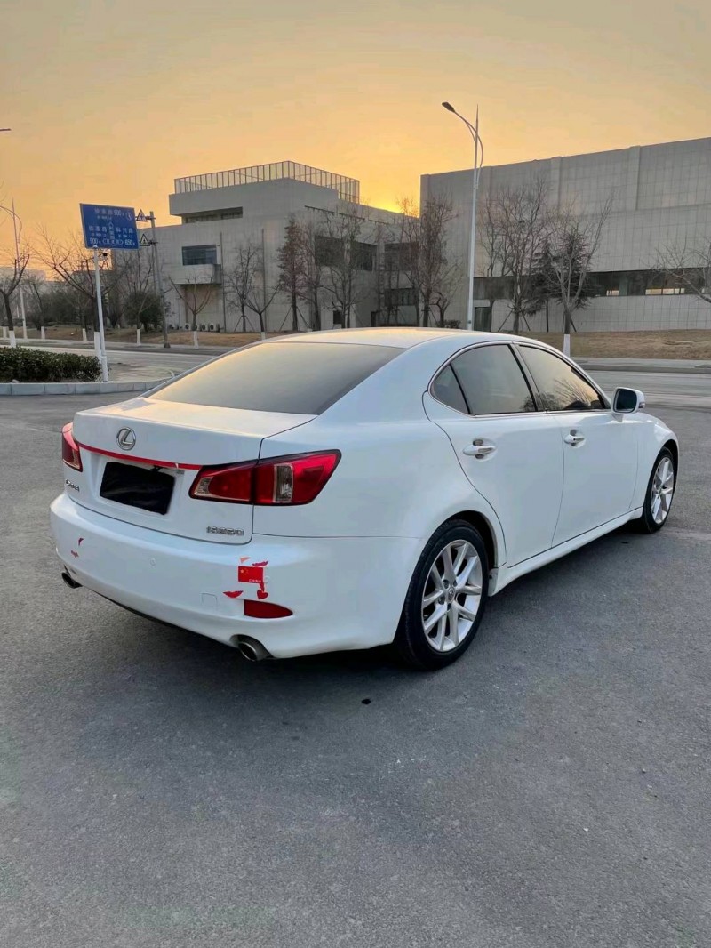 徐州11年雷克萨斯IS8