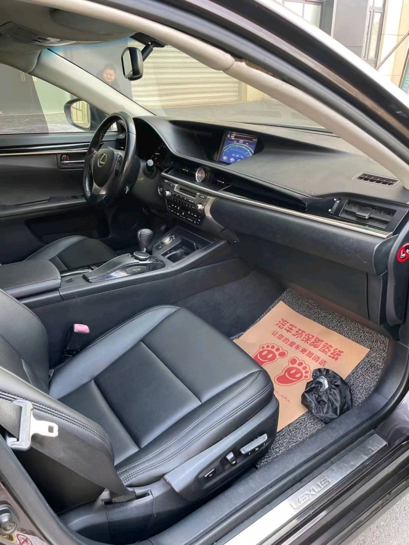 徐州13年雷克萨斯ES6