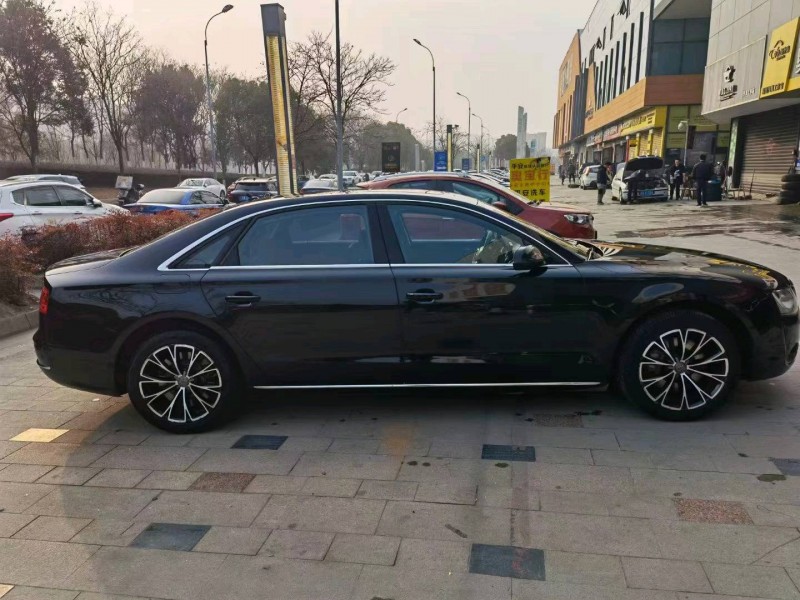 巢湖11年奧迪A8L8