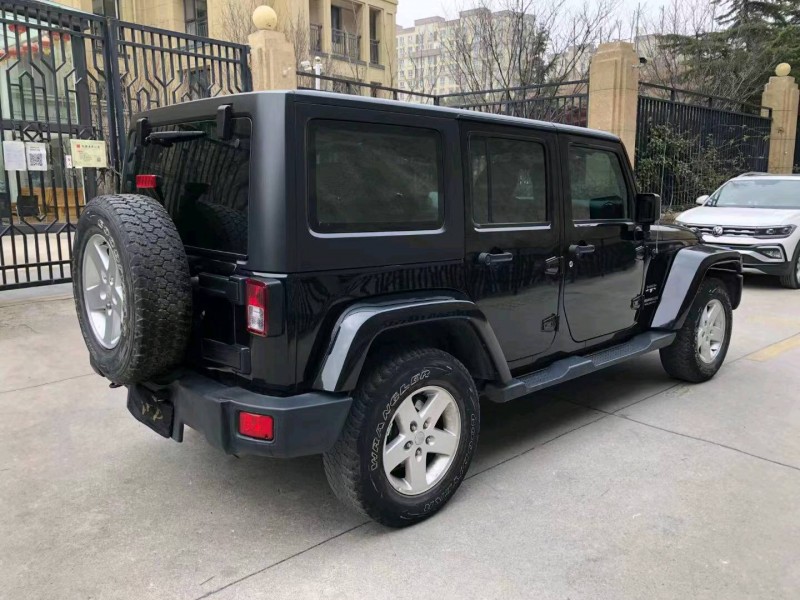 濱州16年Jeep牧馬人9