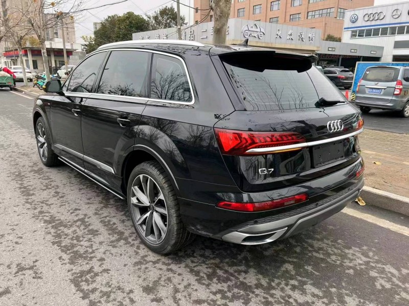 阜陽21年奧迪Q75