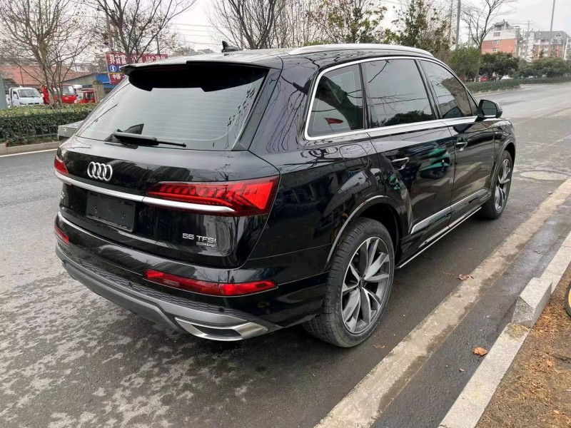 阜陽21年奧迪Q76