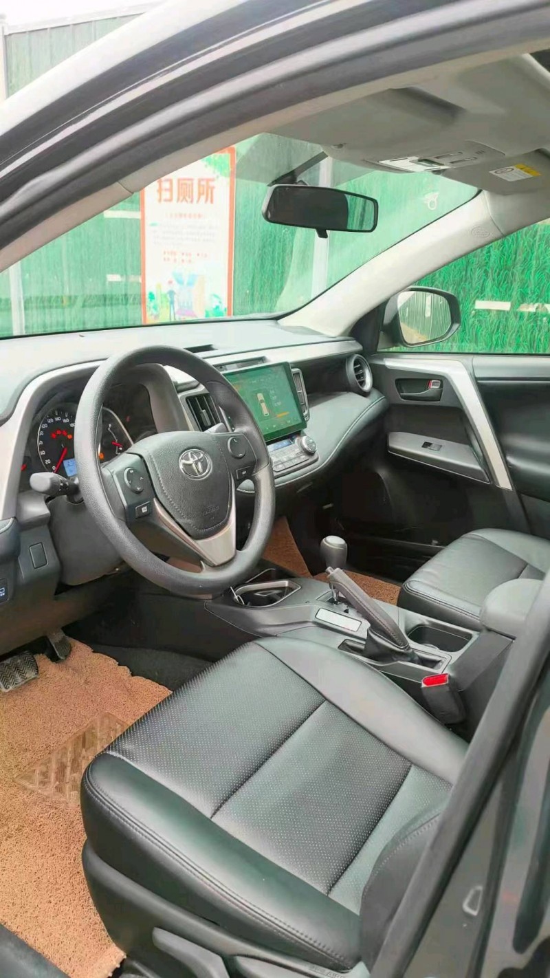 唐山17年豐田RAV4榮放4