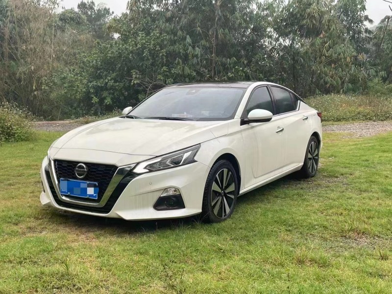 柳州20年日產天籟8