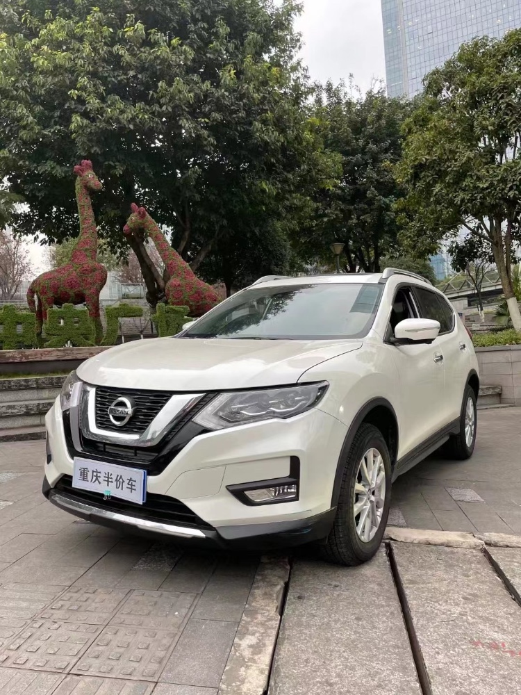 重慶21年日產奇駿7