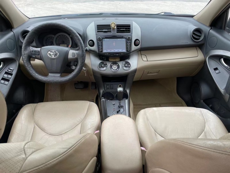 廣州11年豐田RAV45