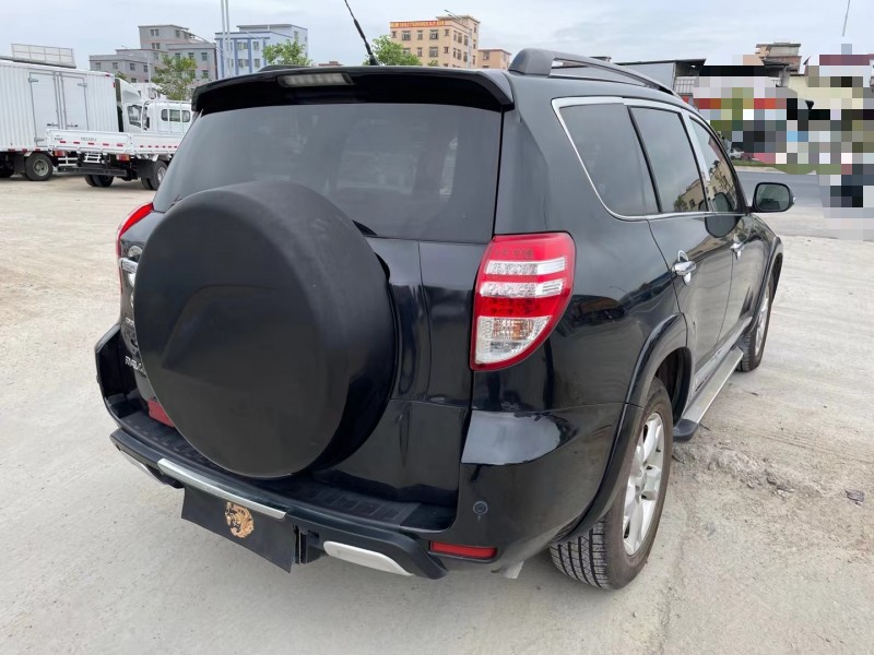 廣州11年豐田RAV47