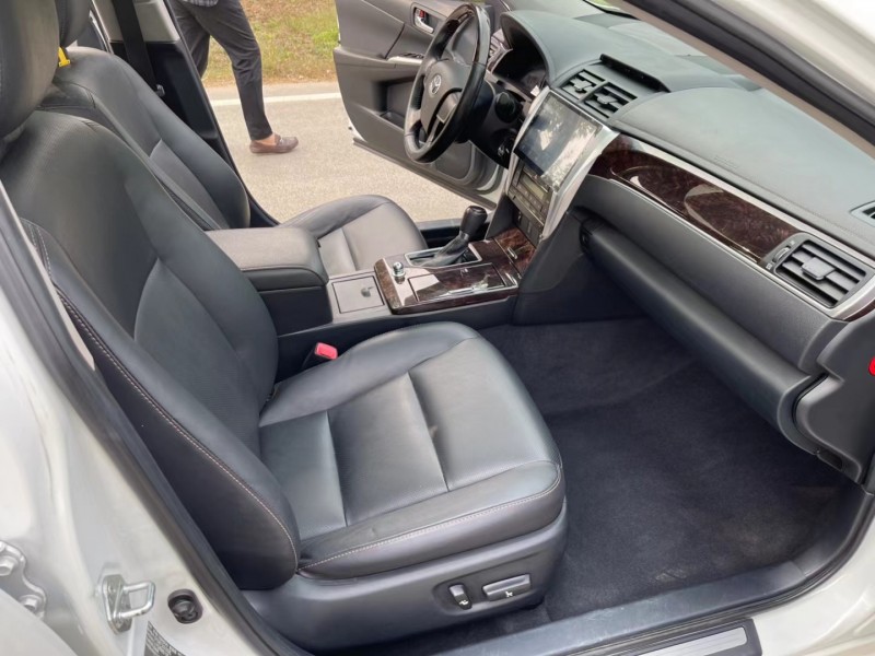 徐州17年丰田凯美瑞6