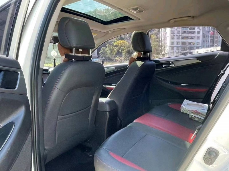 廣州18年長安汽車逸動9