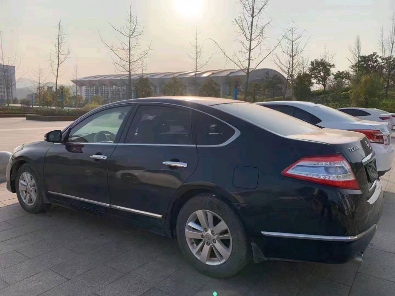 南寧13年日產天籟1