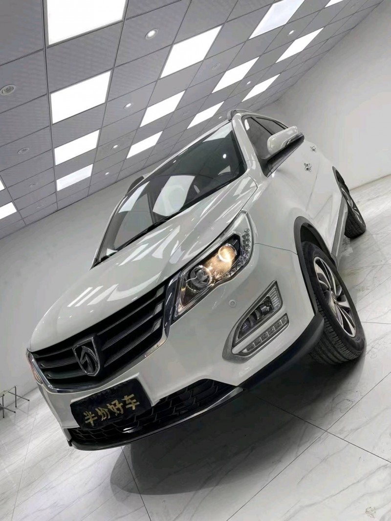 成都17年寶駿5602