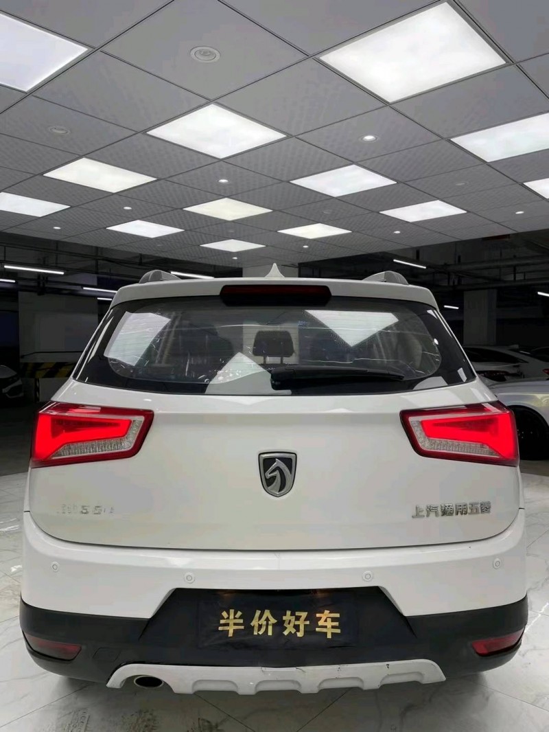 成都17年寶駿5605