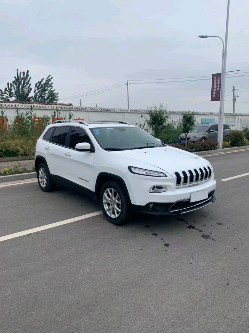 徐州18年Jeep自由光3