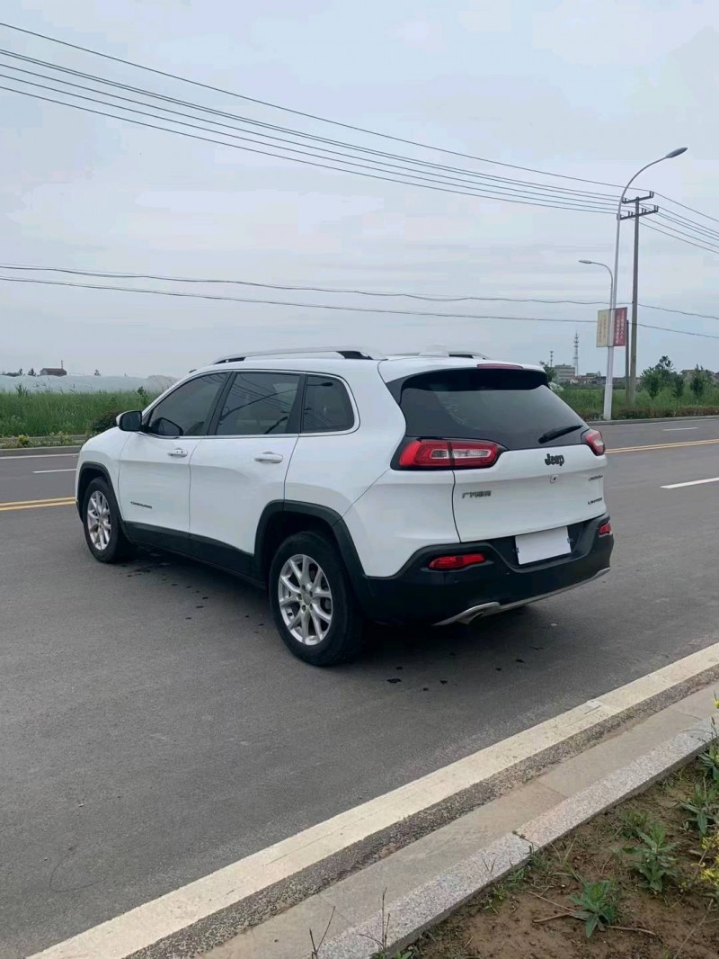 徐州18年Jeep自由光4