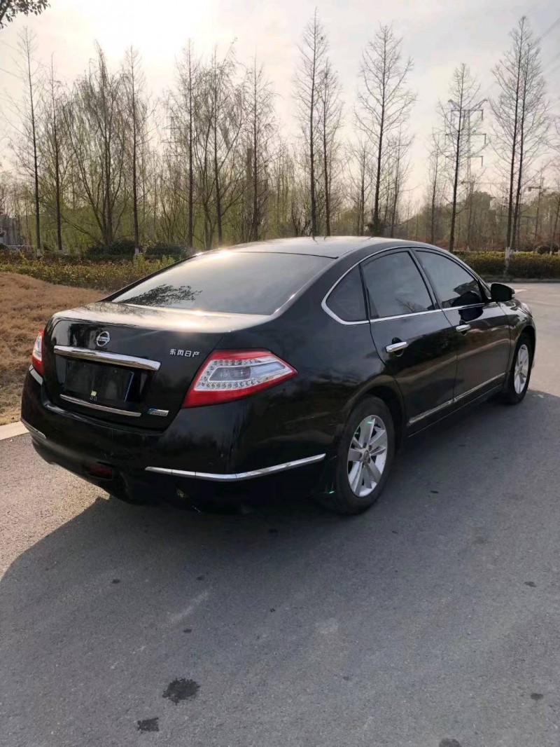 徐州12年日產天籟8