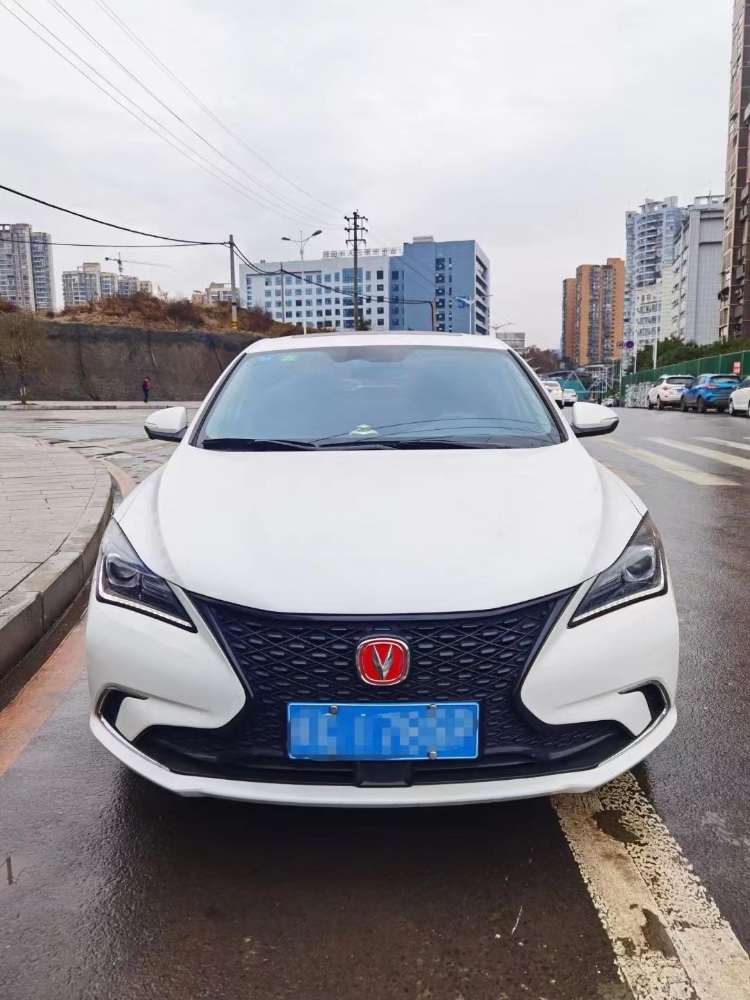 成都19年長安汽車逸動1