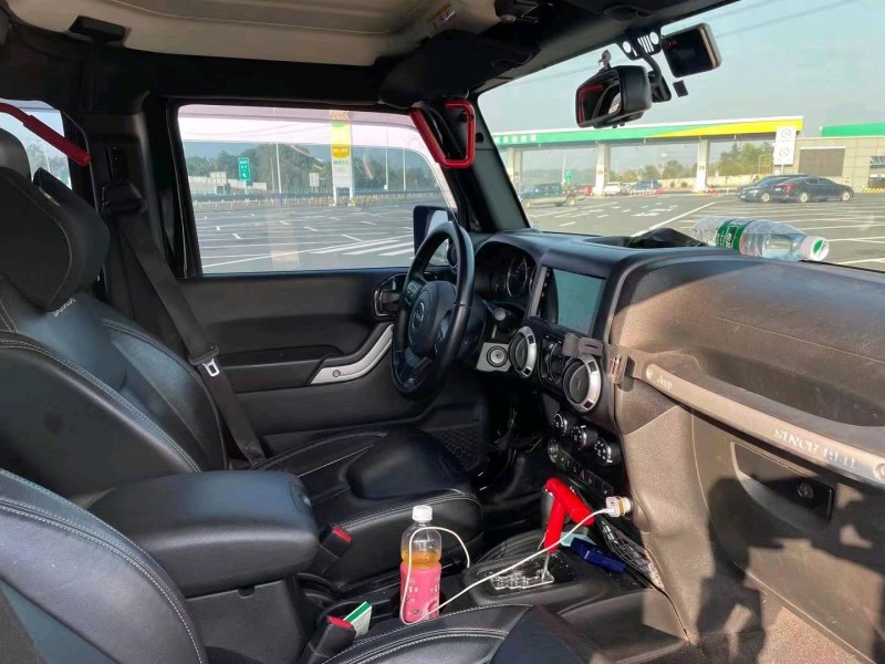 晉城17年Jeep牧馬人6