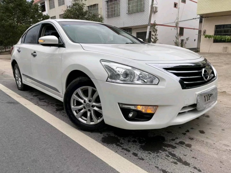 贛州15年日產天籟3