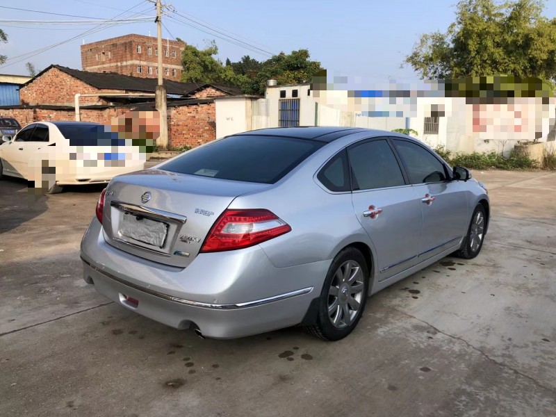 南寧09年日產天籟8