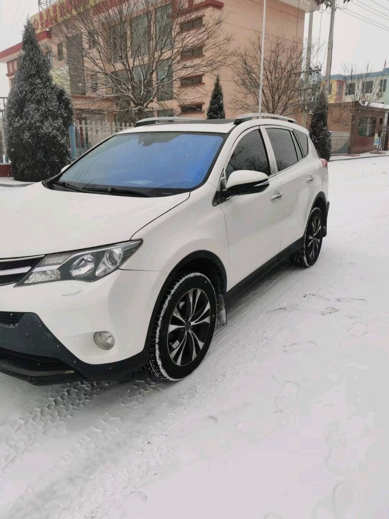 呂梁14年豐田RAV4榮放6