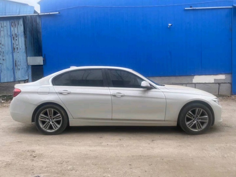 北京16年宝马3系6