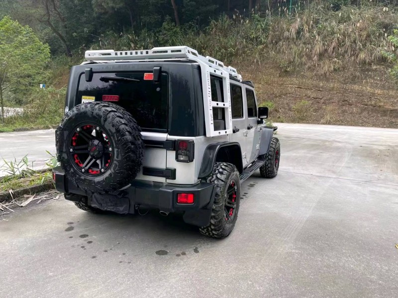 柳州12年Jeep牧馬人9