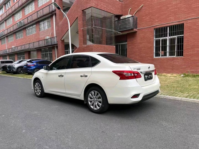 中山21年日產軒逸4