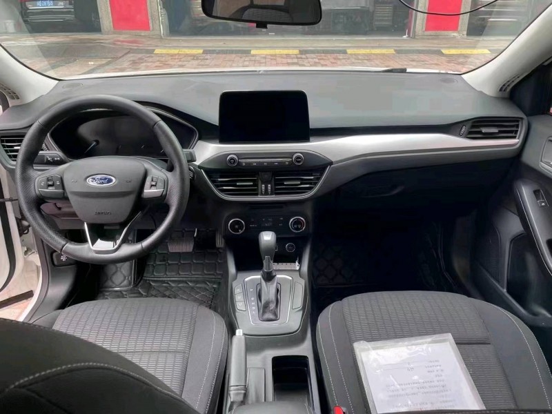 徐州20年福特福克斯5