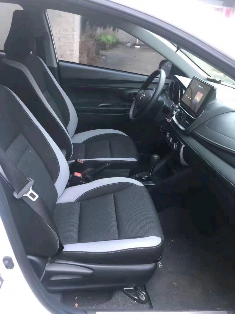 貴陽21年豐田YARiS L 致炫5