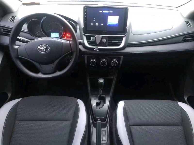 貴陽21年豐田YARiS L 致炫4