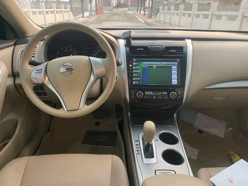 濰坊17年日產天籟4
