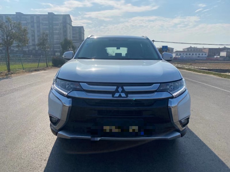 徐州18年三菱欧蓝德1