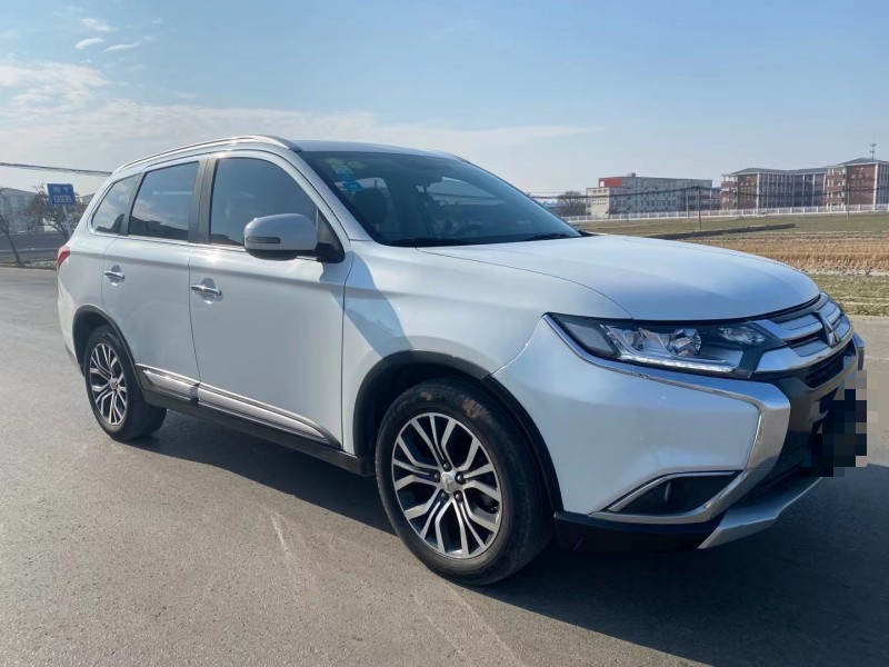 徐州18年三菱欧蓝德3