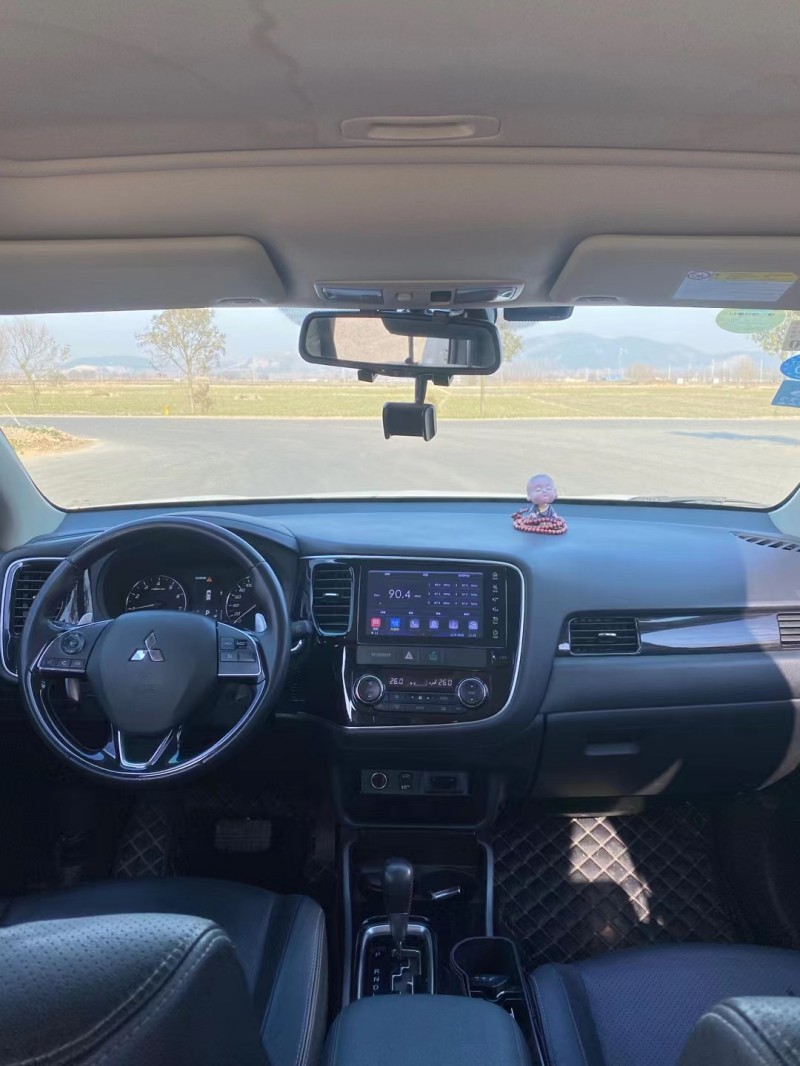 徐州18年三菱欧蓝德5