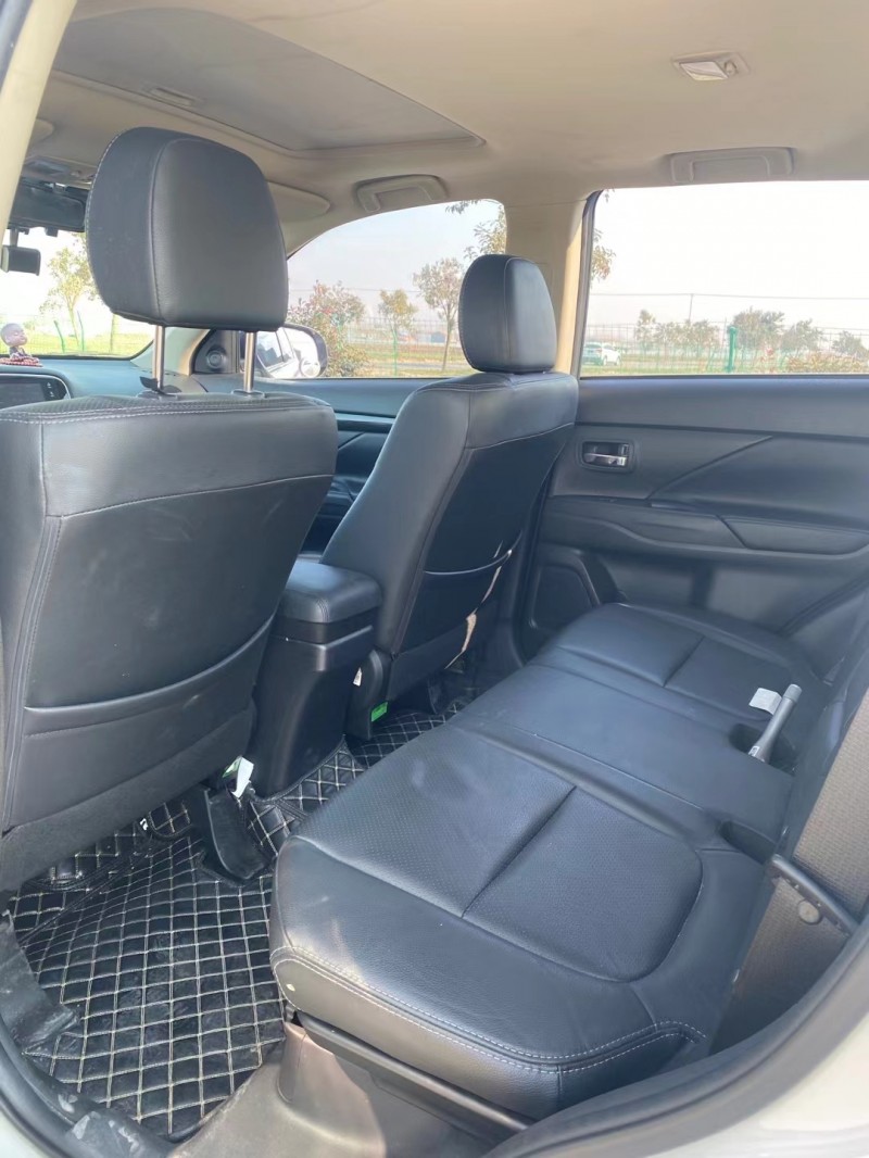 徐州18年三菱欧蓝德6