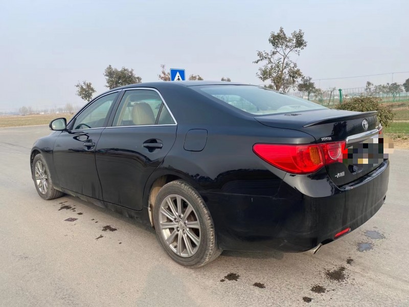 徐州11年丰田锐志7