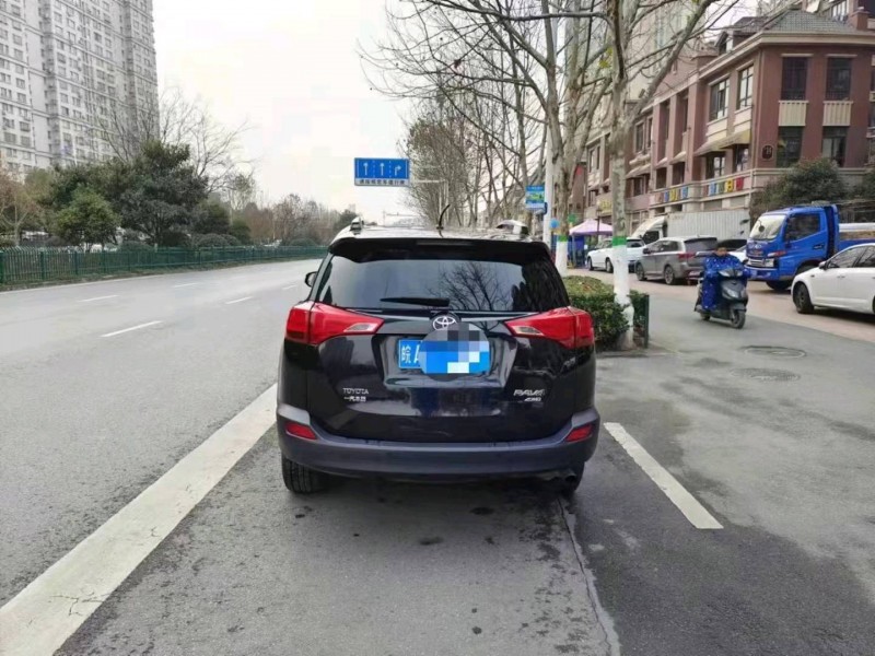 巢湖15年豐田RAV4榮放7