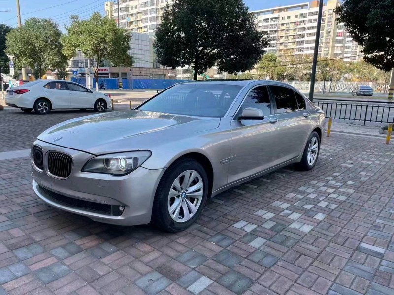 泰州11年宝马7系2