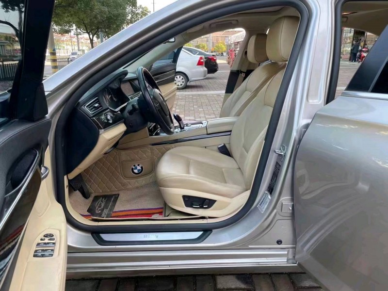 泰州11年宝马7系4