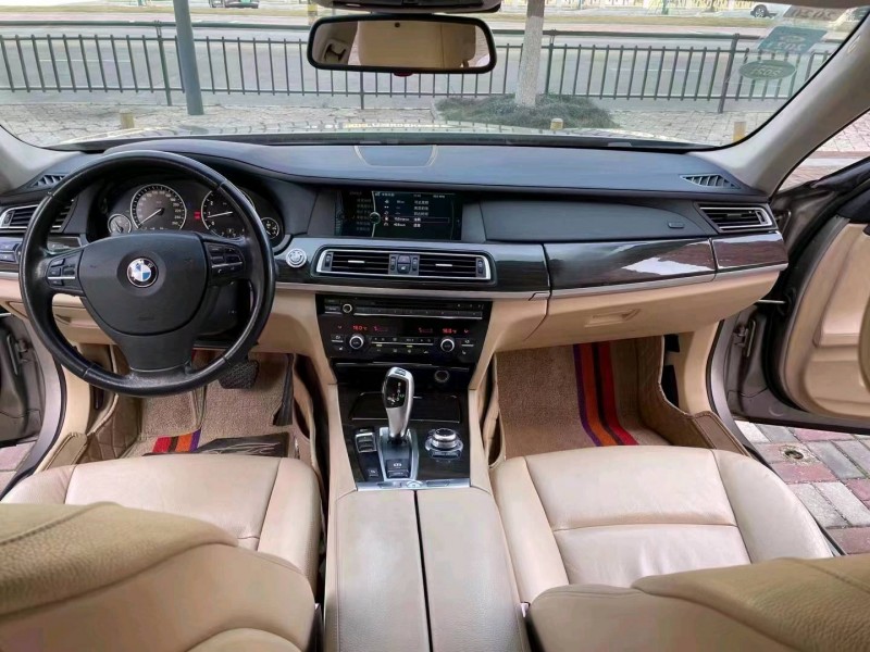 泰州11年宝马7系5