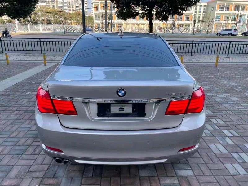 泰州11年宝马7系7