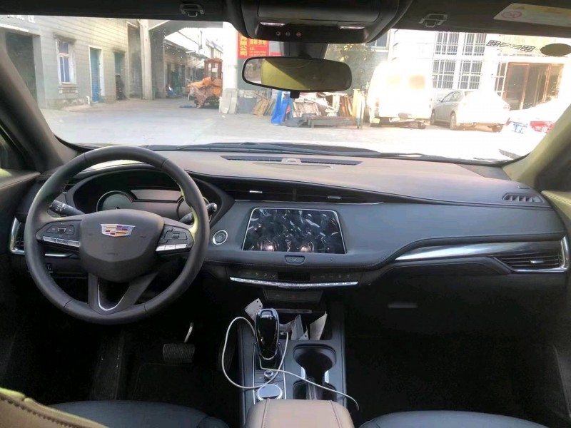 上海20年凱迪拉克XT45