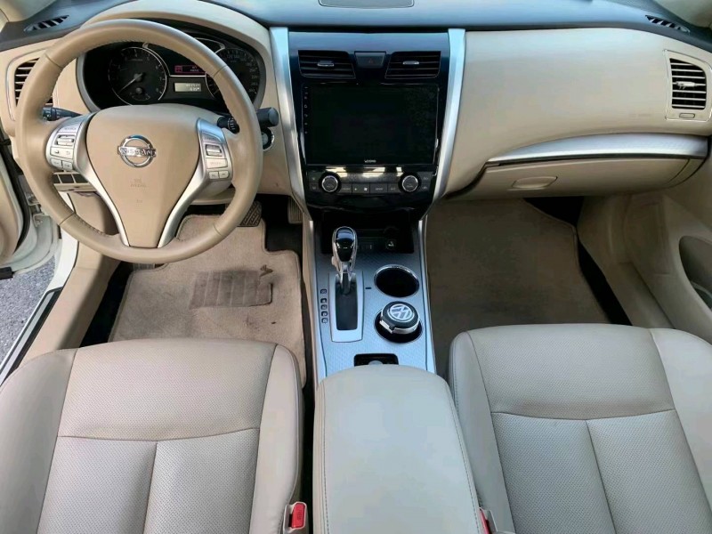 深圳18年日產天籟4