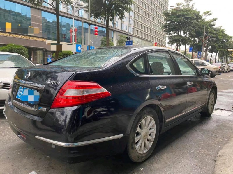 深圳10年日產天籟7