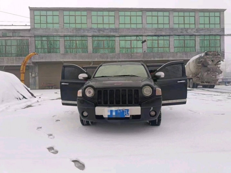 泰州11年Jeep指南者1