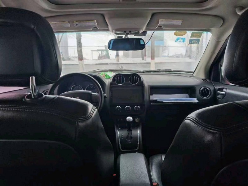 泰州11年Jeep指南者5