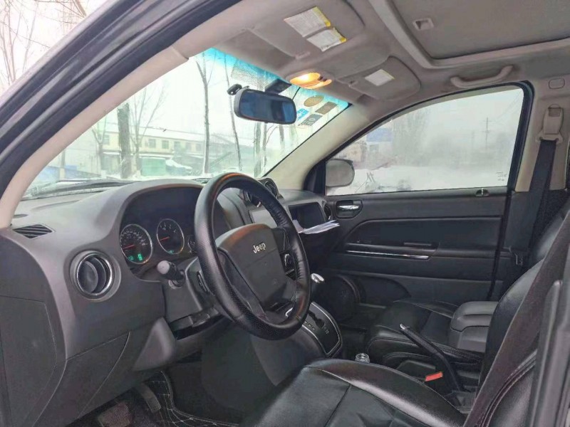 泰州11年Jeep指南者4