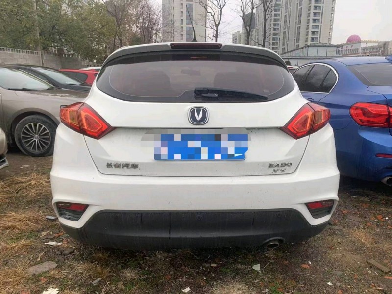 金華14年長安汽車逸動4