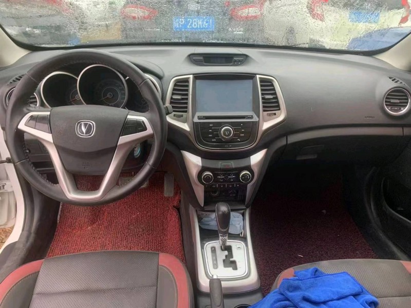 金華14年長安汽車逸動6